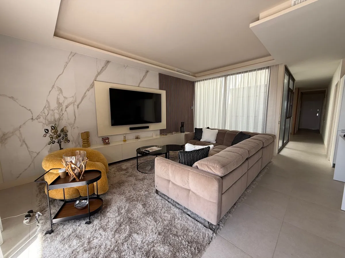 ade972f0-b938-4ba0-a409-8ca057262456