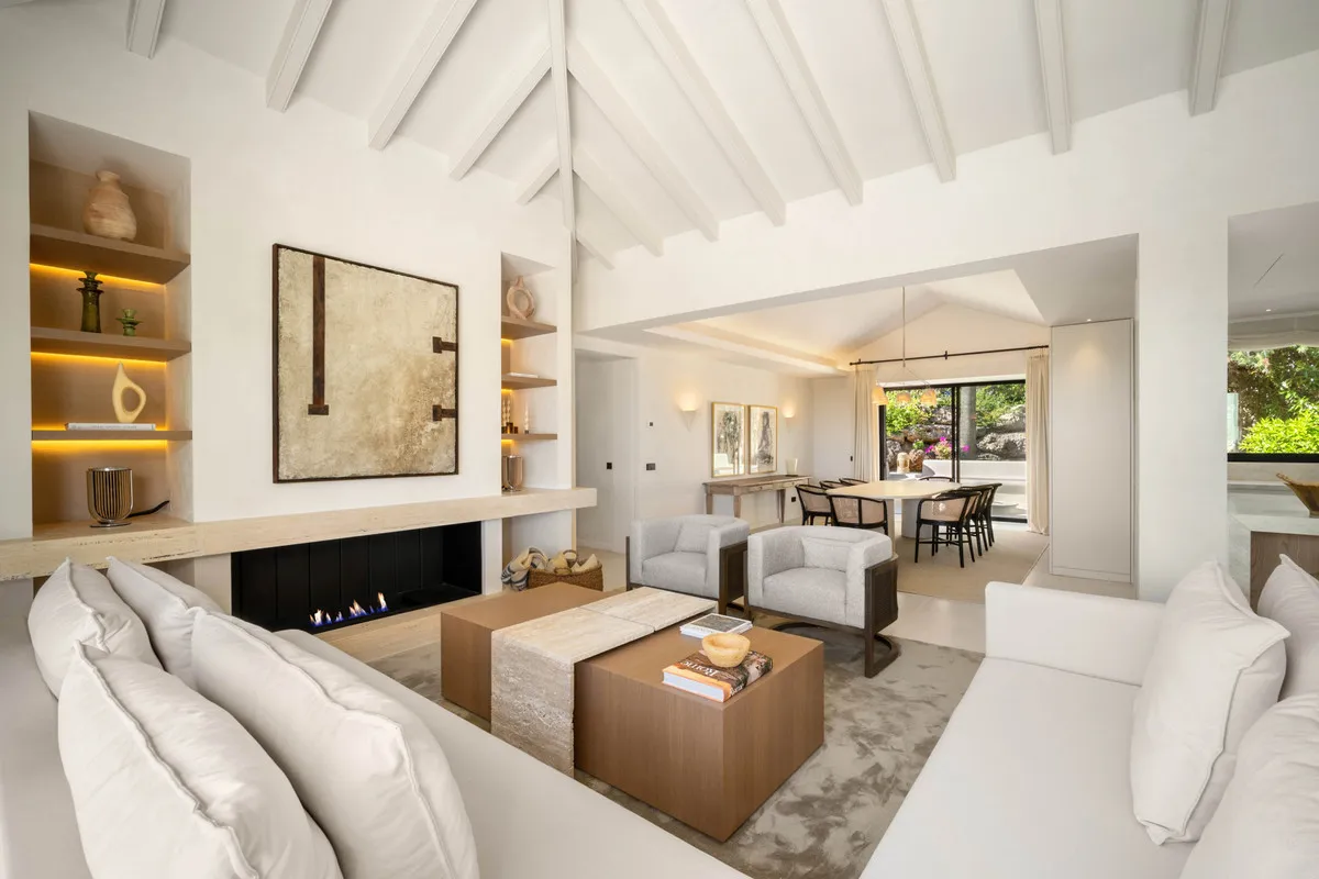 143eefae-bfde-4e90-b9e0-aca3e5515704