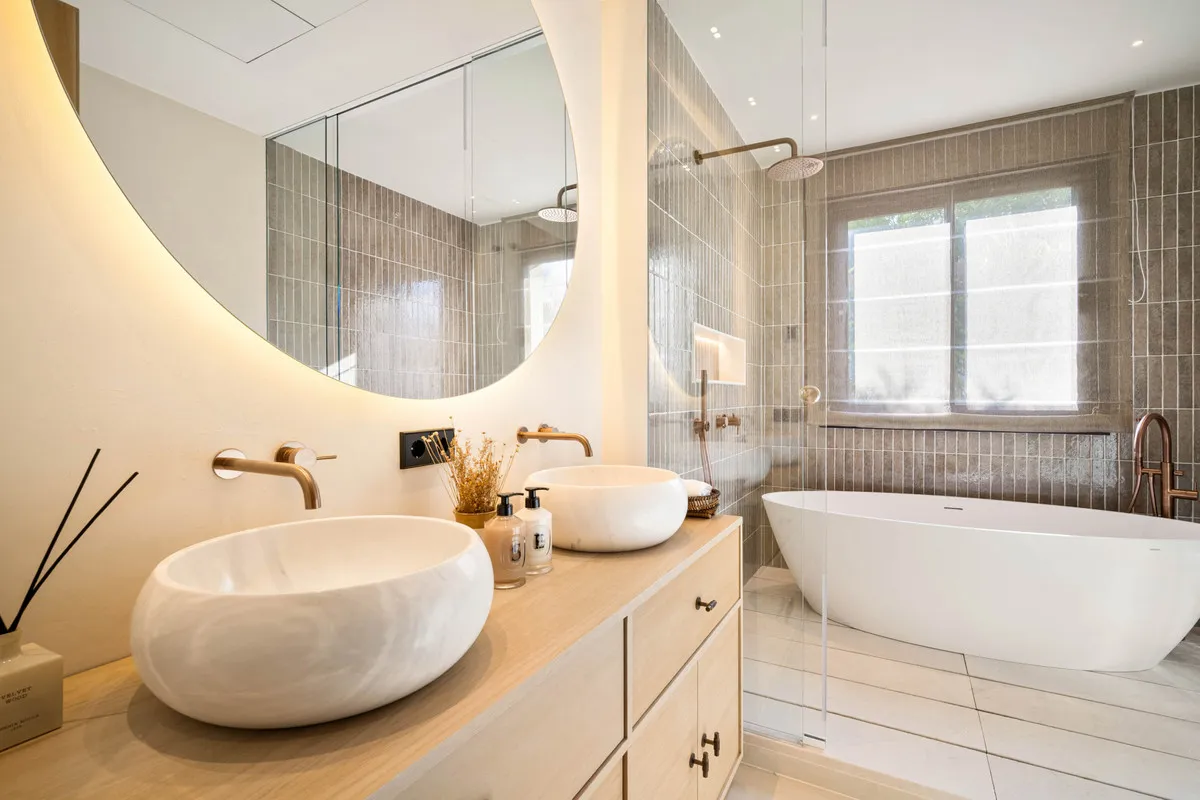 6cbb4bdc-3fec-4ec1-ac21-bba25d571f00