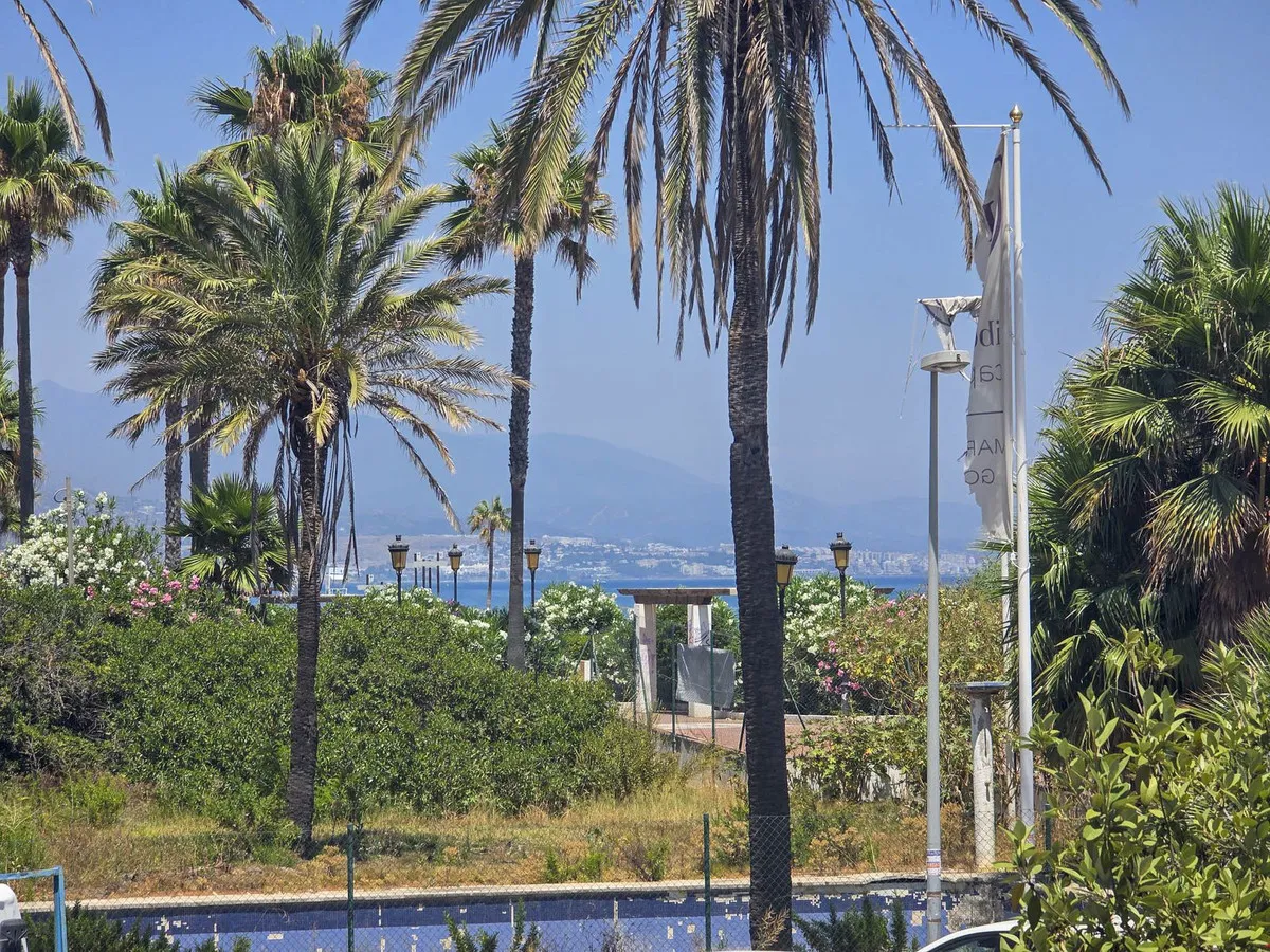 94876a75-28b8-4379-b9cf-8af2b31db6e5