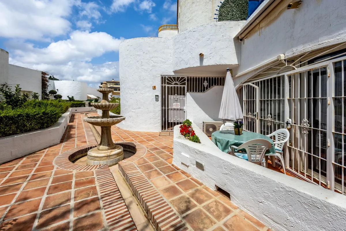 34c6e677-6b75-4a23-a1d2-5f7c32e40cb4