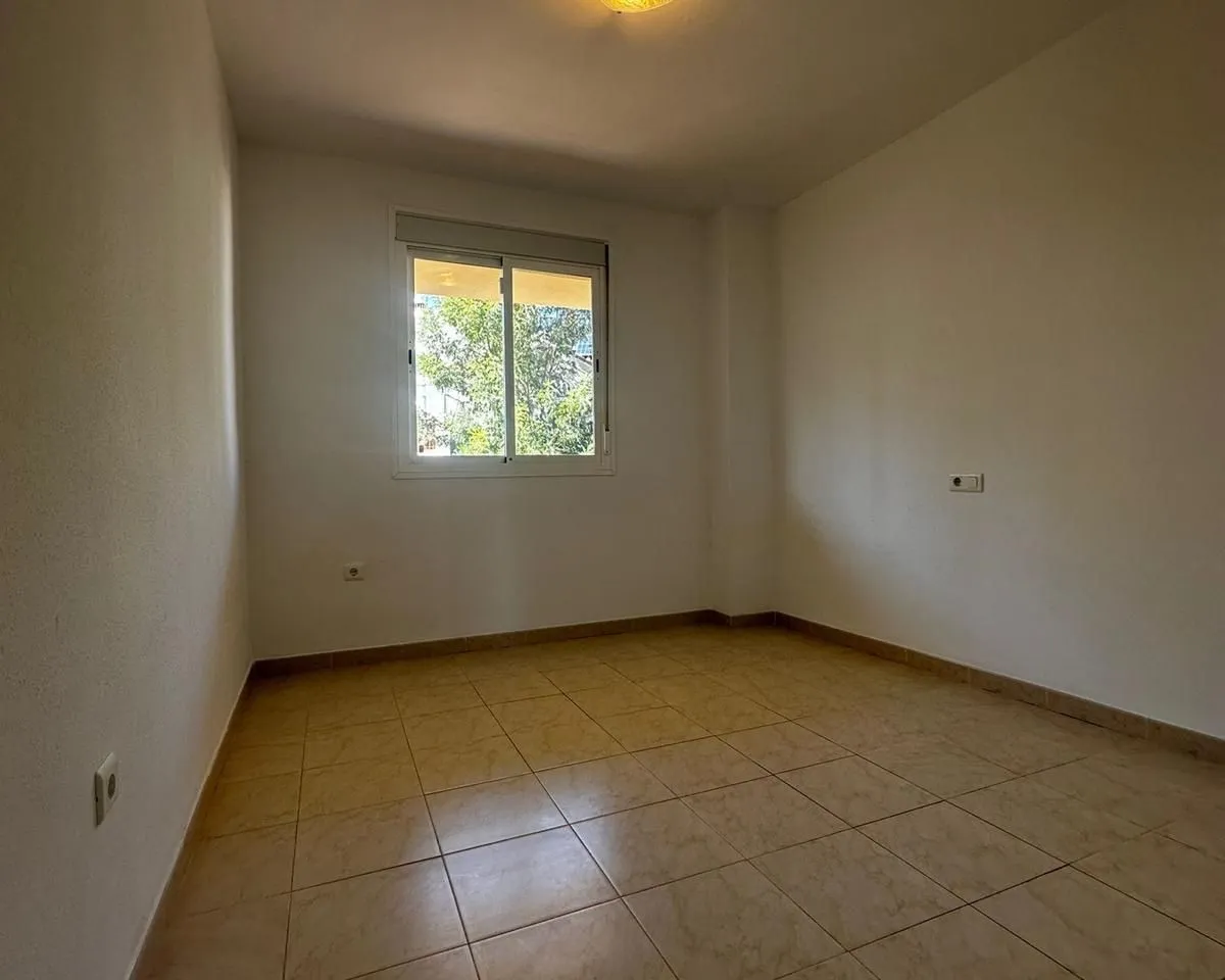 a1bdf7fb-6030-40ae-8fec-ec9074a3f67b