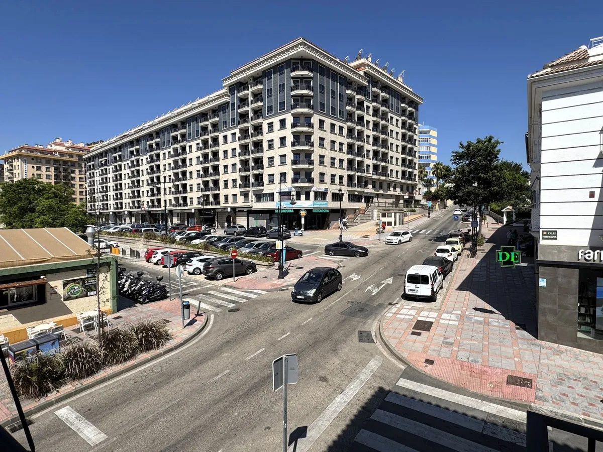 3c3ad993-5933-4ff2-9e15-e3d42a14bb41