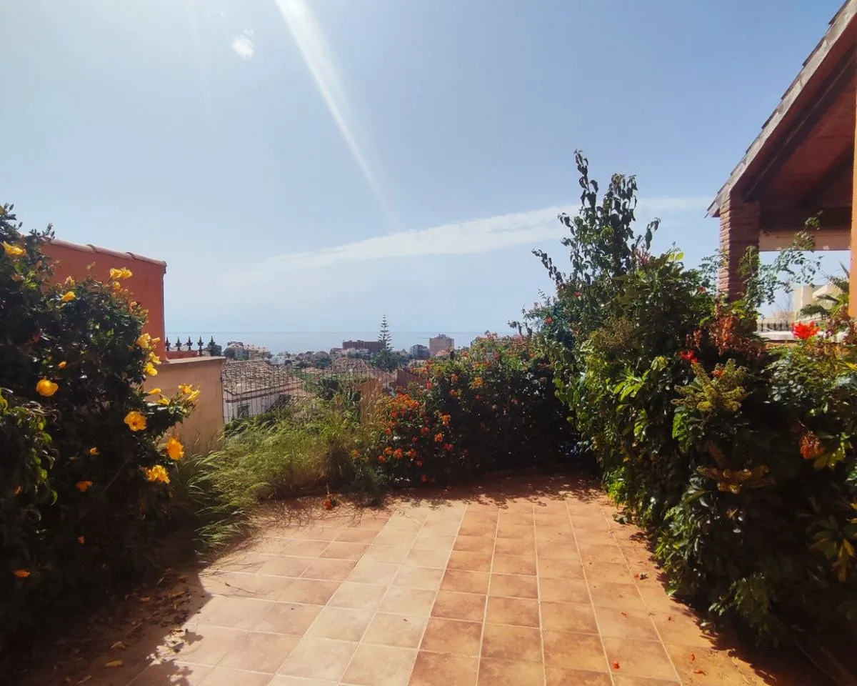 48e8ad61-5ea3-41f6-b839-7f0dc5274518