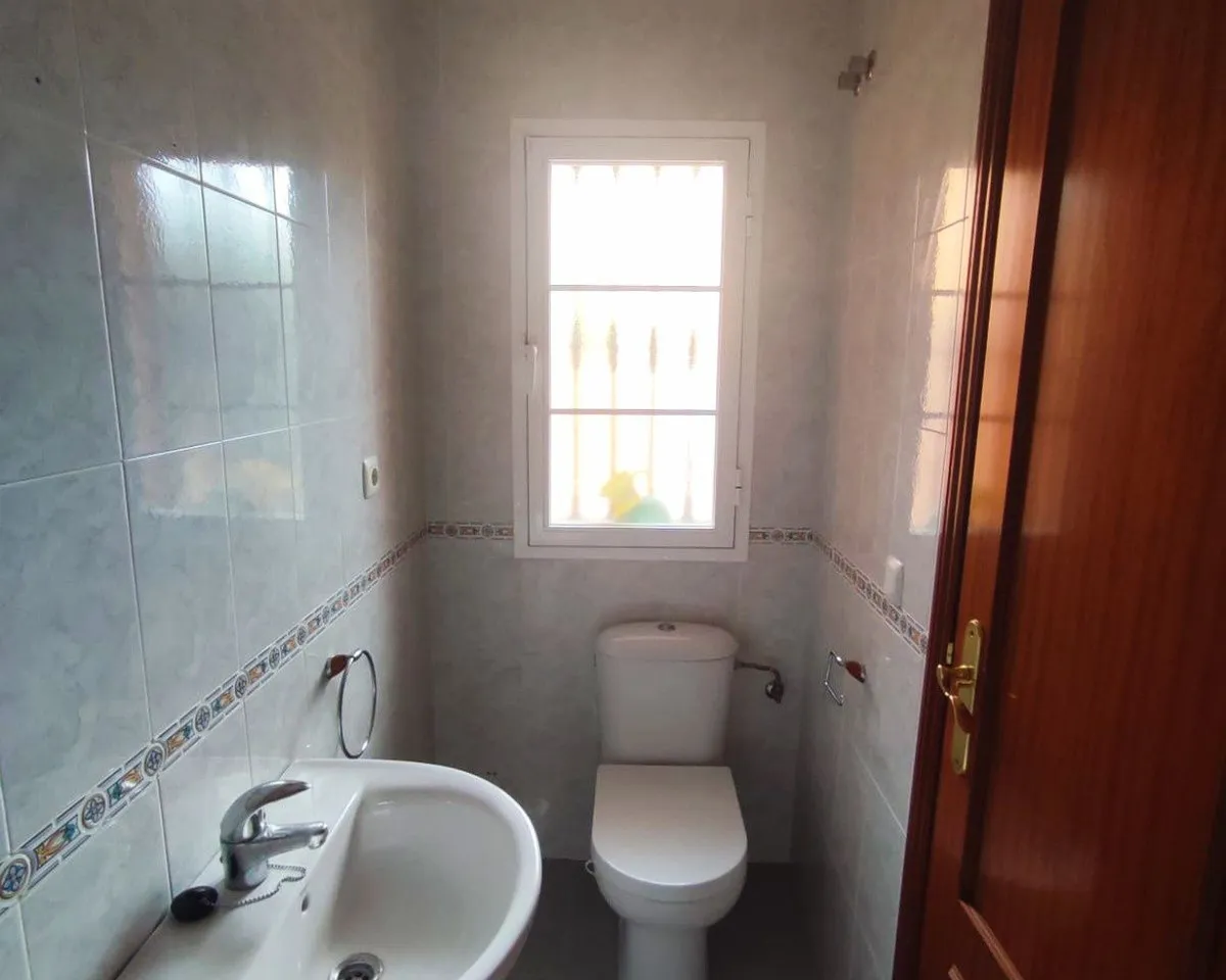 b4ac4b62-66e5-4956-bb86-58990209efb3