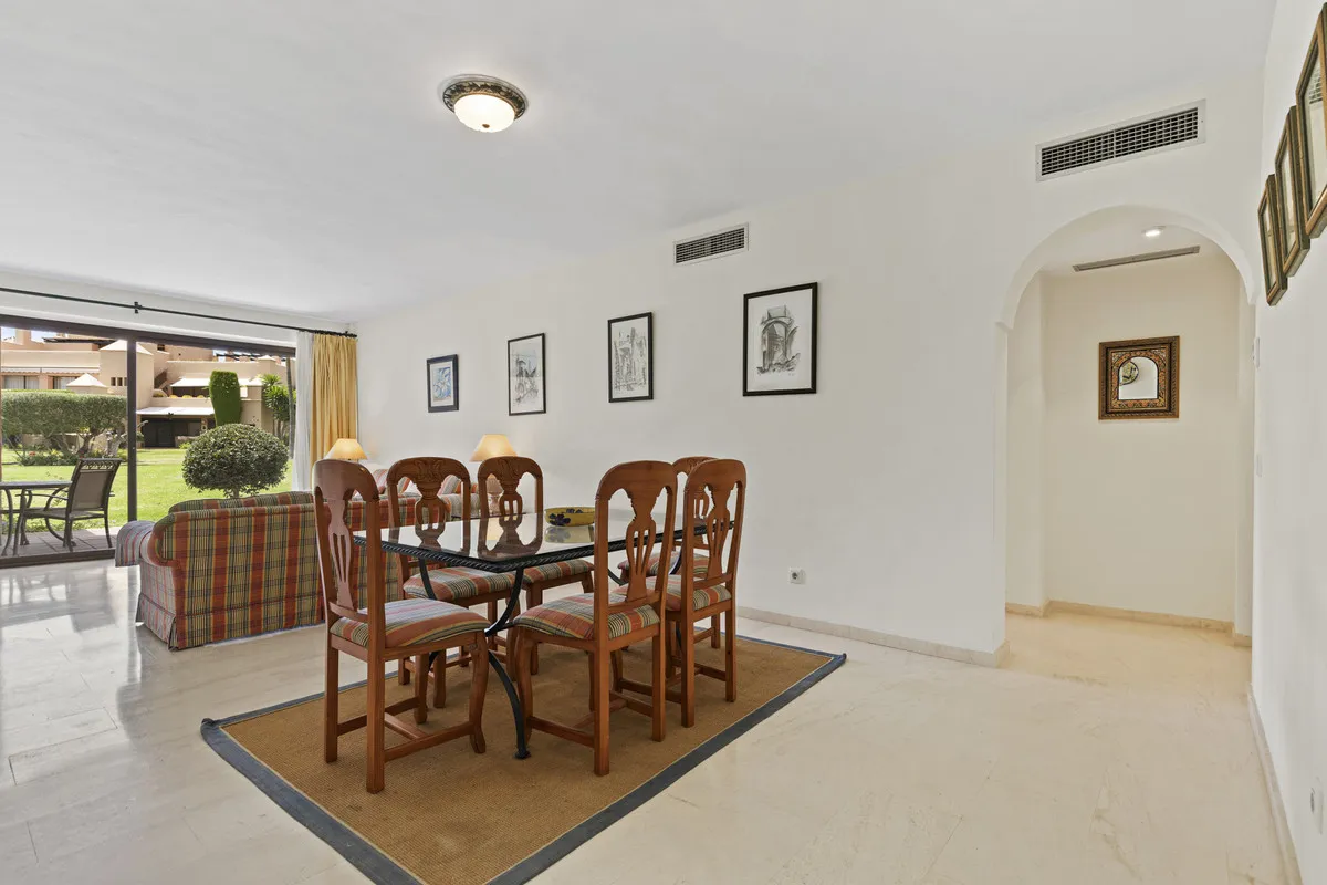 3e817598-1252-4c76-8d75-32783181b381