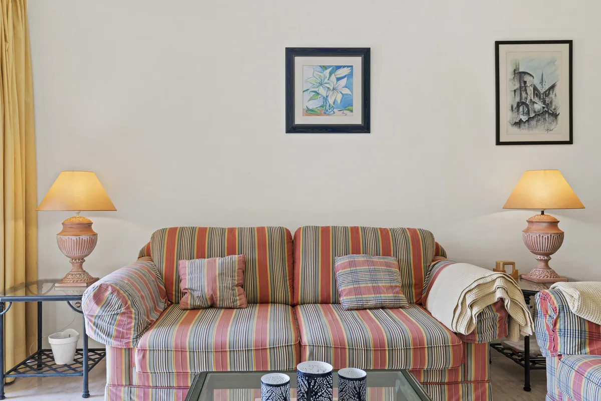 8d33e6c2-dd57-470f-b280-4e5d2006d183