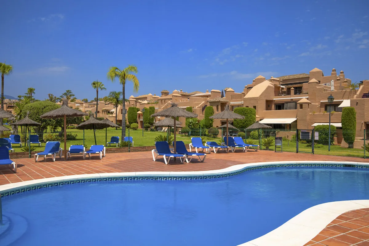 f4e0786b-61e3-48b3-accc-7f8a24455523