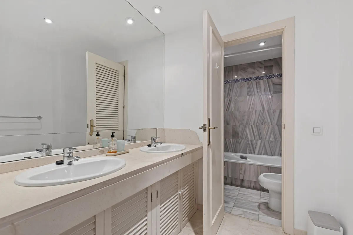 fe858100-14ba-4917-9258-fd8266d548bf