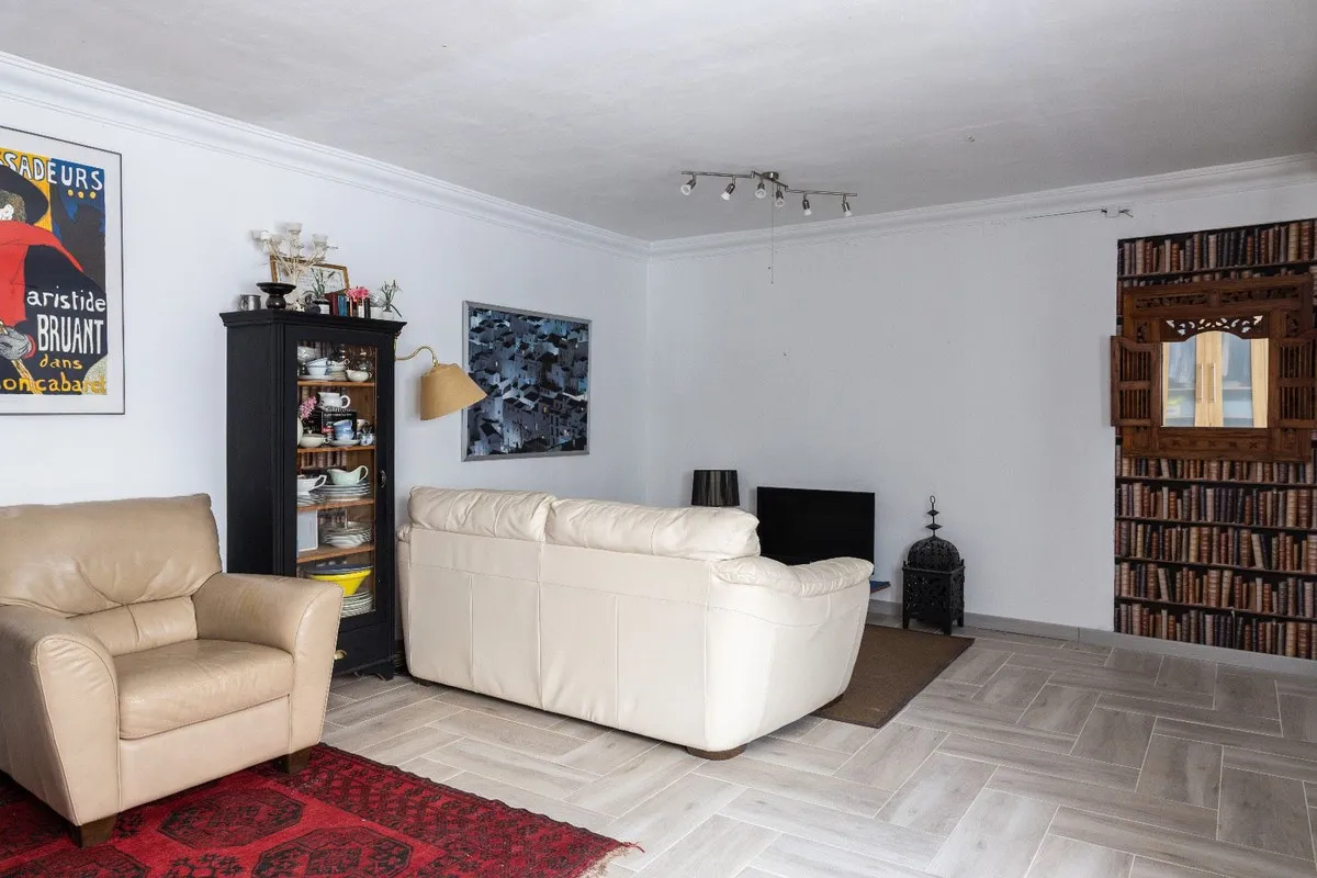 893f4dec-e41e-4dc5-b3e0-d58de2e74c17