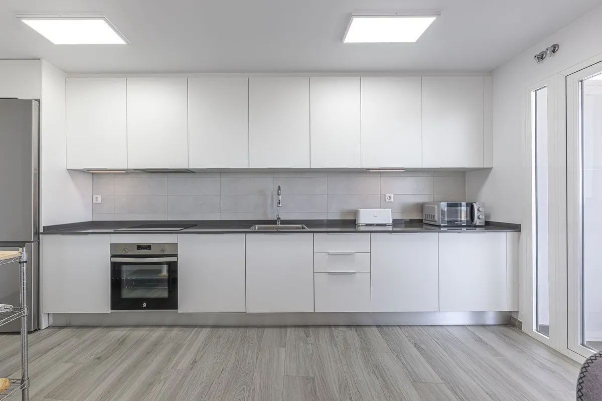 b280ac83-12e9-4ce9-92a1-8b6450b70646