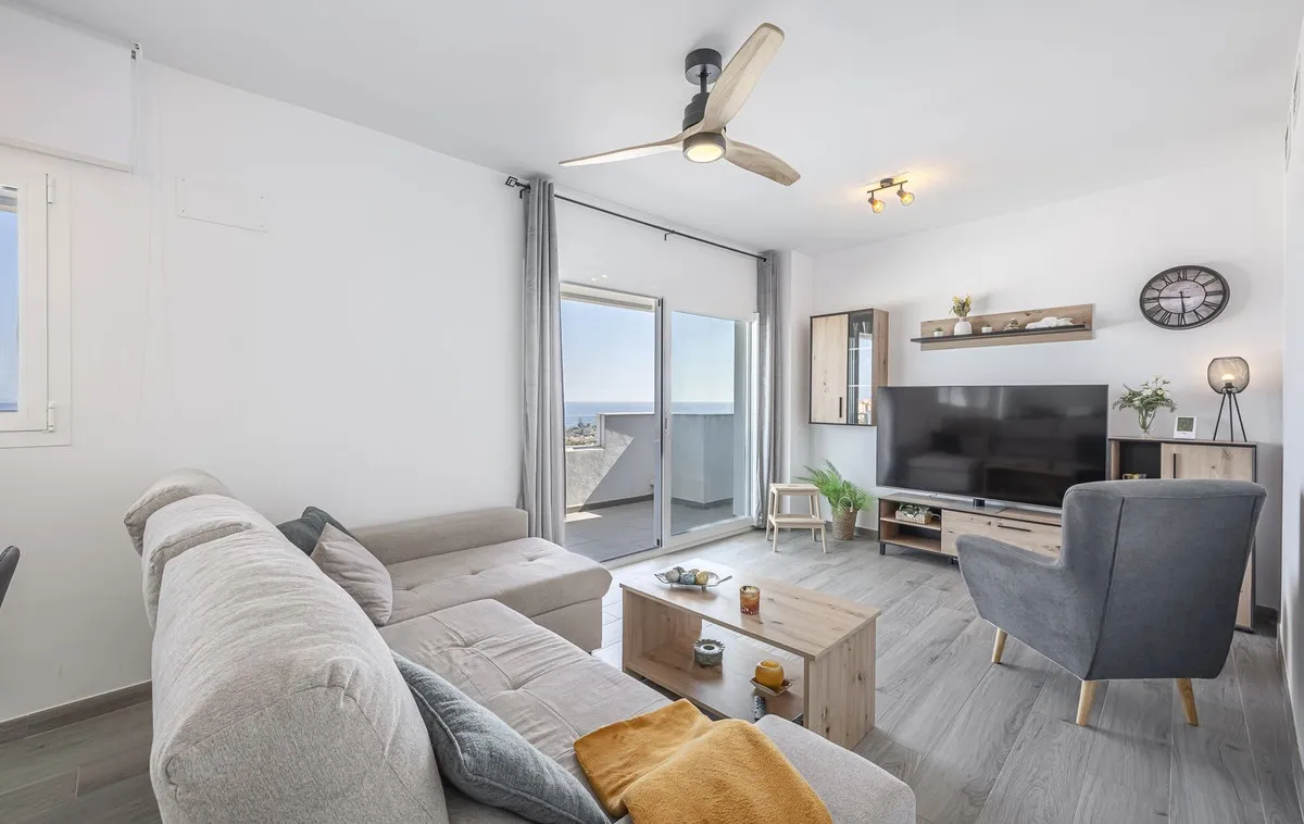 cd633bb9-a7a8-46c2-b3b3-3d38b3fd1670