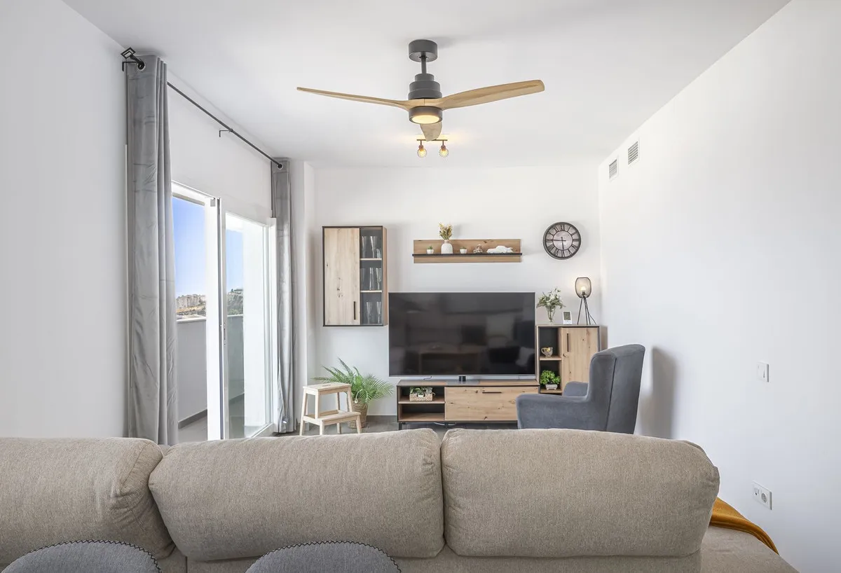 e4602cdb-e6f1-46aa-bc82-4746d4d35ced