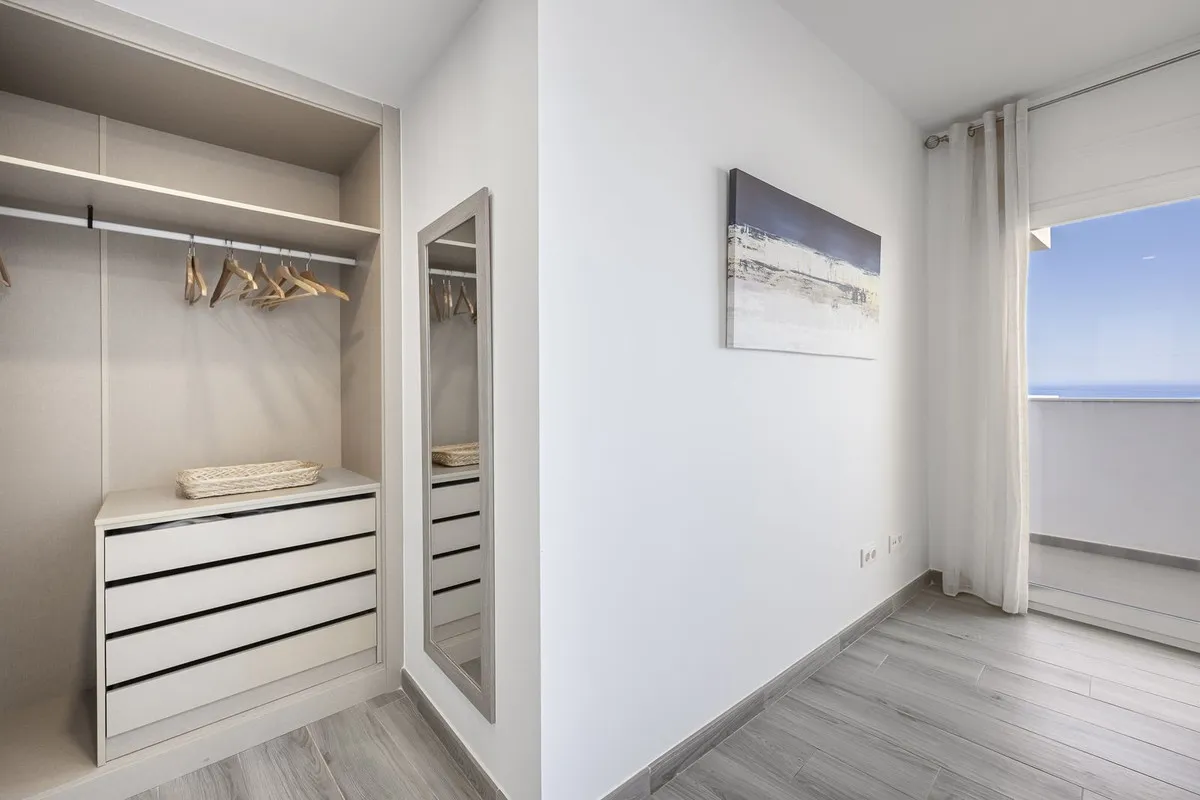 e73fb8bd-8286-4667-a483-f60e5c7f2deb