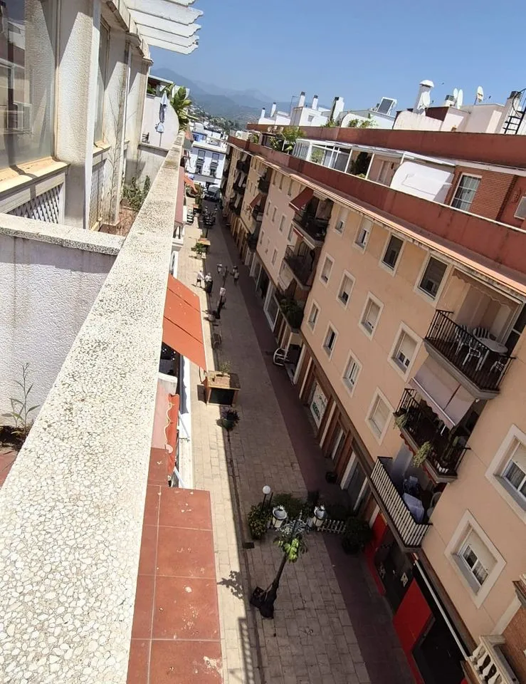 ad68a5ba-0e24-47e2-8dda-36b9663762ad