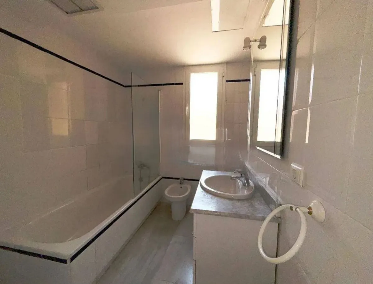 dd692b1b-1216-48bf-9084-16b27f8b0169