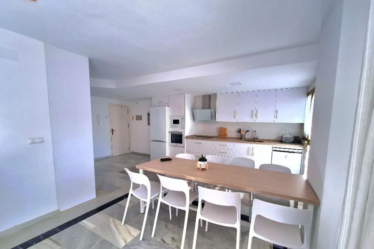 84c7b91c-c94f-4c63-942c-061d72dc8f79