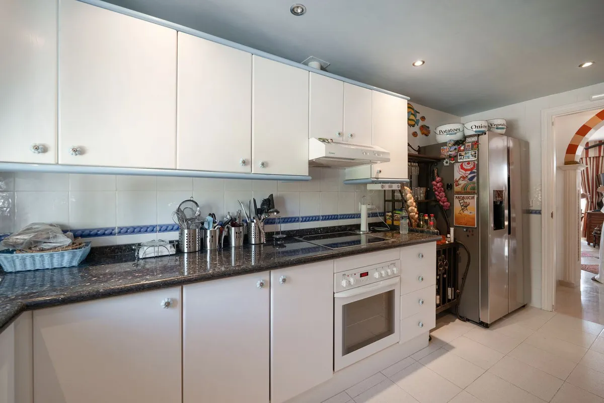 12ace5c7-594a-4953-8e17-19442263692d