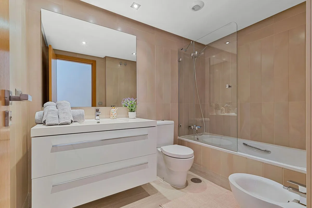 4a2201ca-703f-4854-b5bc-7f94d6d8d5dc