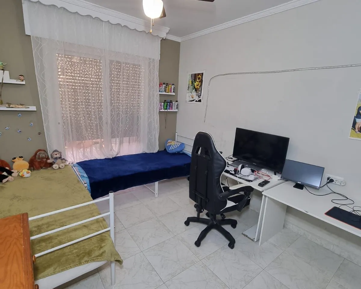 14c3610a-c580-414e-a255-1d7a8a104526