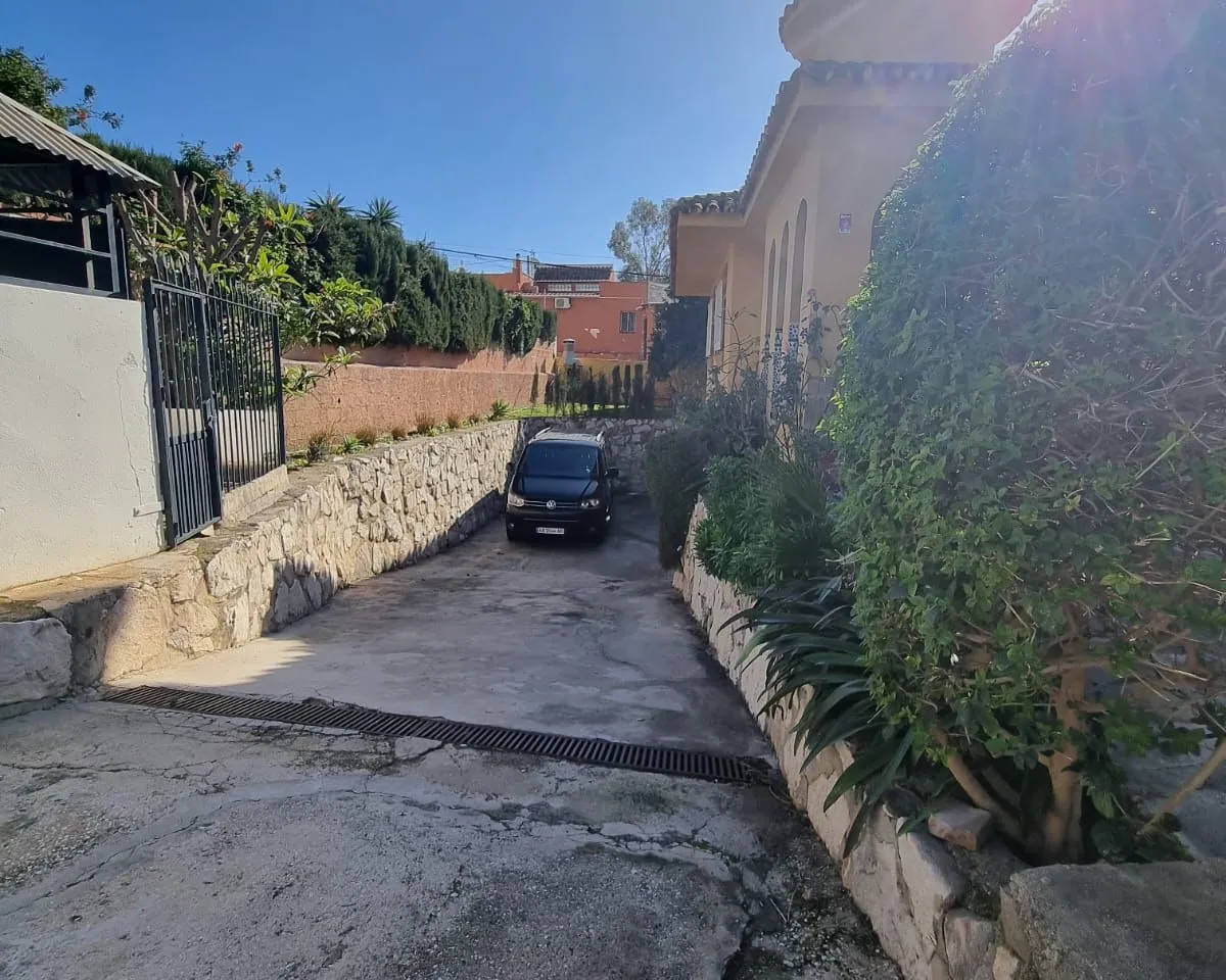 cd27e848-0831-4741-b774-7451f9e12c93