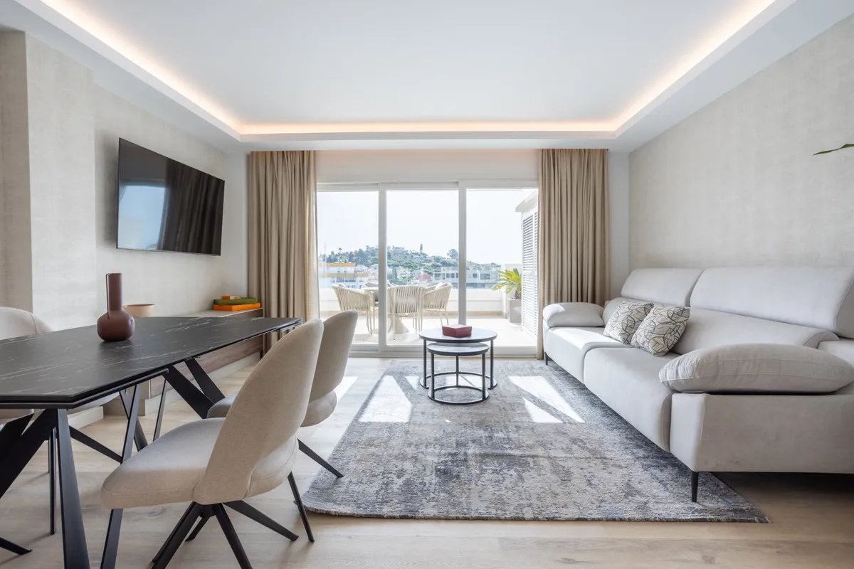 ce97f4dc-383b-49bf-8e98-43f0b4315068