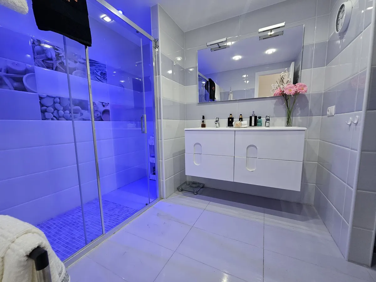 0870859b-a221-4c43-b9fa-2a4db9c83c13