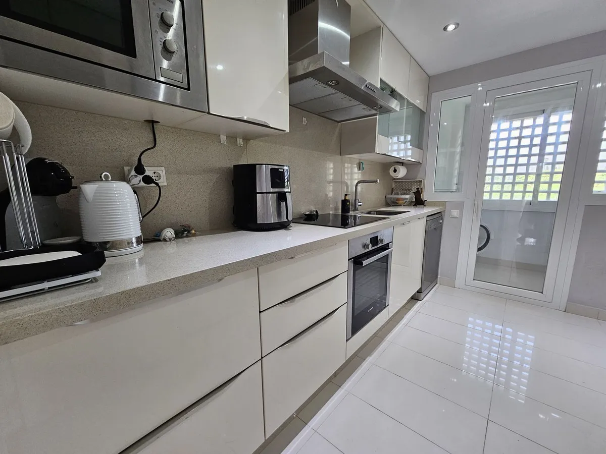 cb047181-bfa4-4158-ac21-07e2837d25bc