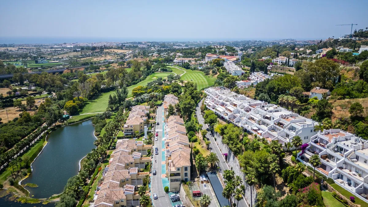 6a127a2d-bfd4-4813-baf7-45c6eb0ff1b9