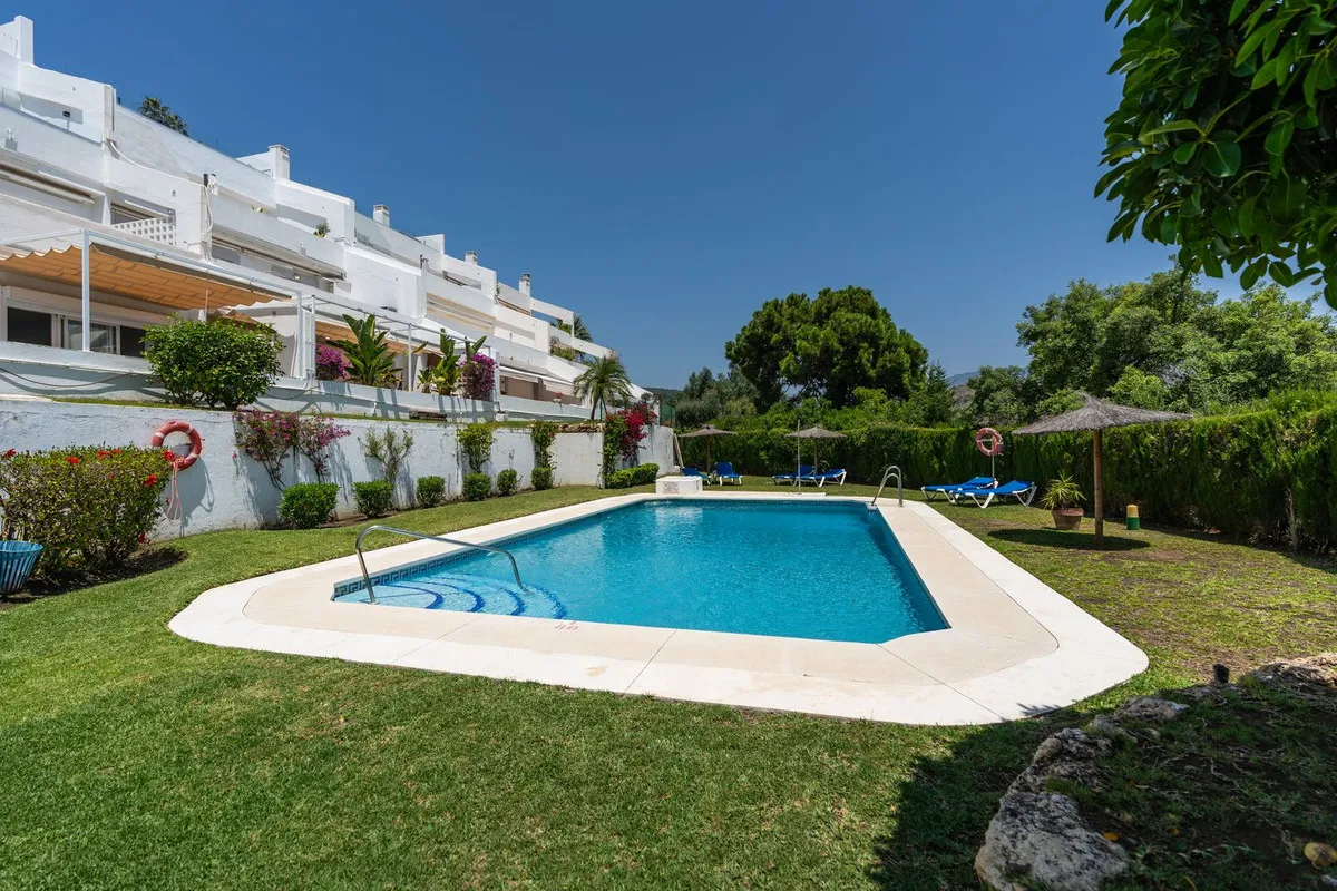 971f1afd-9f44-4ebb-8391-28b5d252f81d