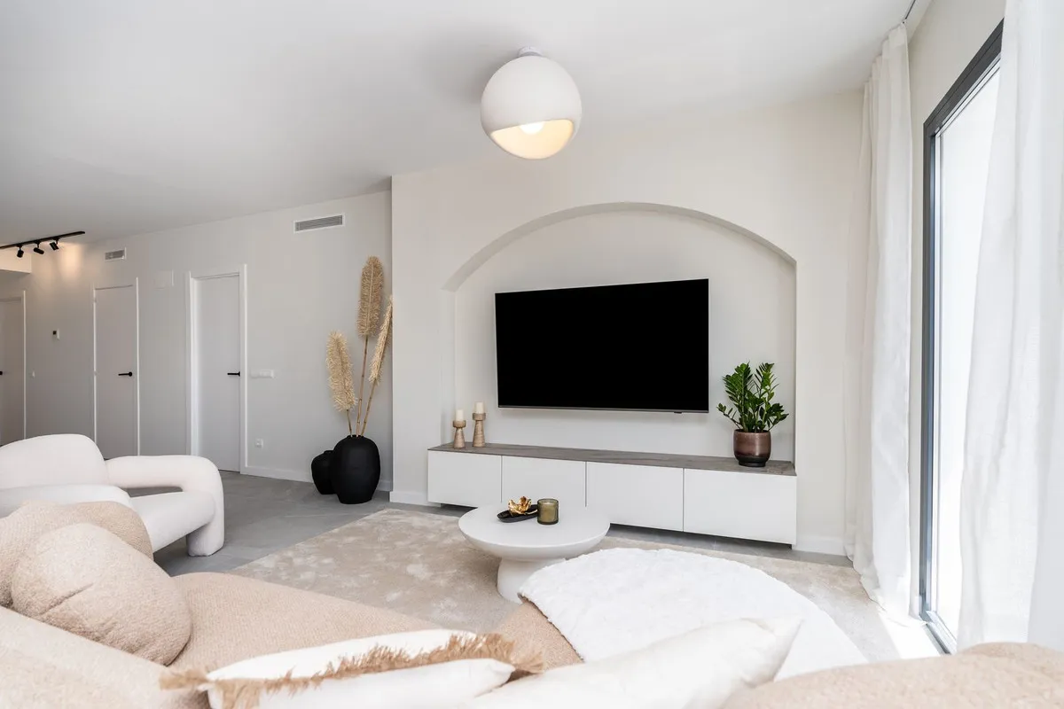 eeb32164-7cd1-4fff-932a-ed9552a19b15