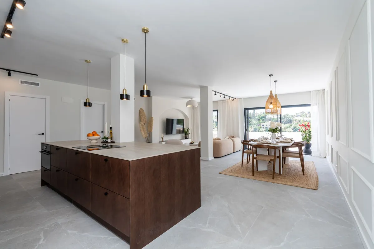 f329252c-7d3f-4a59-94e5-466398561d36