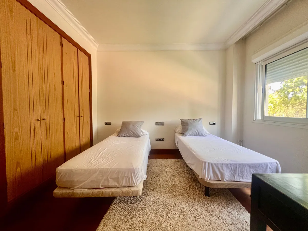 c703ae25-4b2c-4911-bda7-23aaff05bbb6