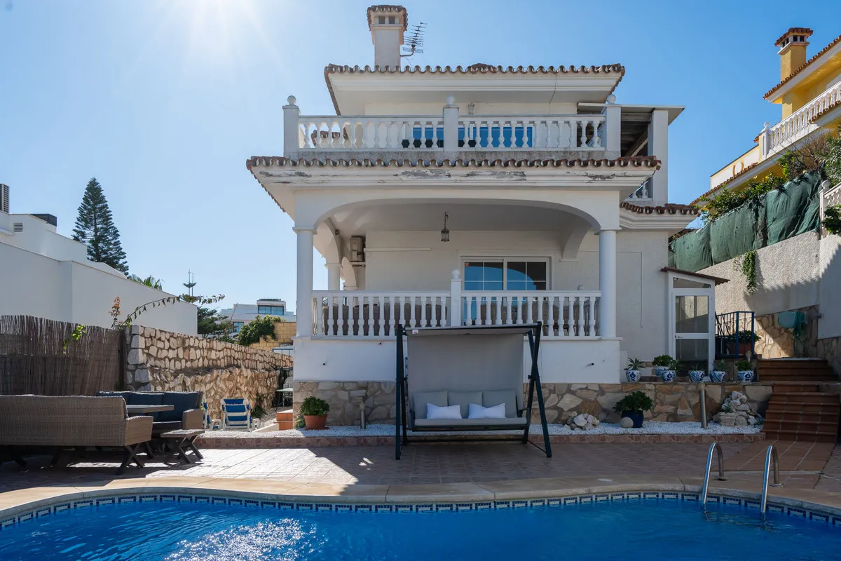 32099296-4dfb-4de4-b18c-f87ac0dec3a6