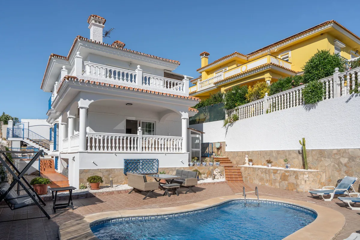 5809d875-267f-4fcf-8544-7645854d3458