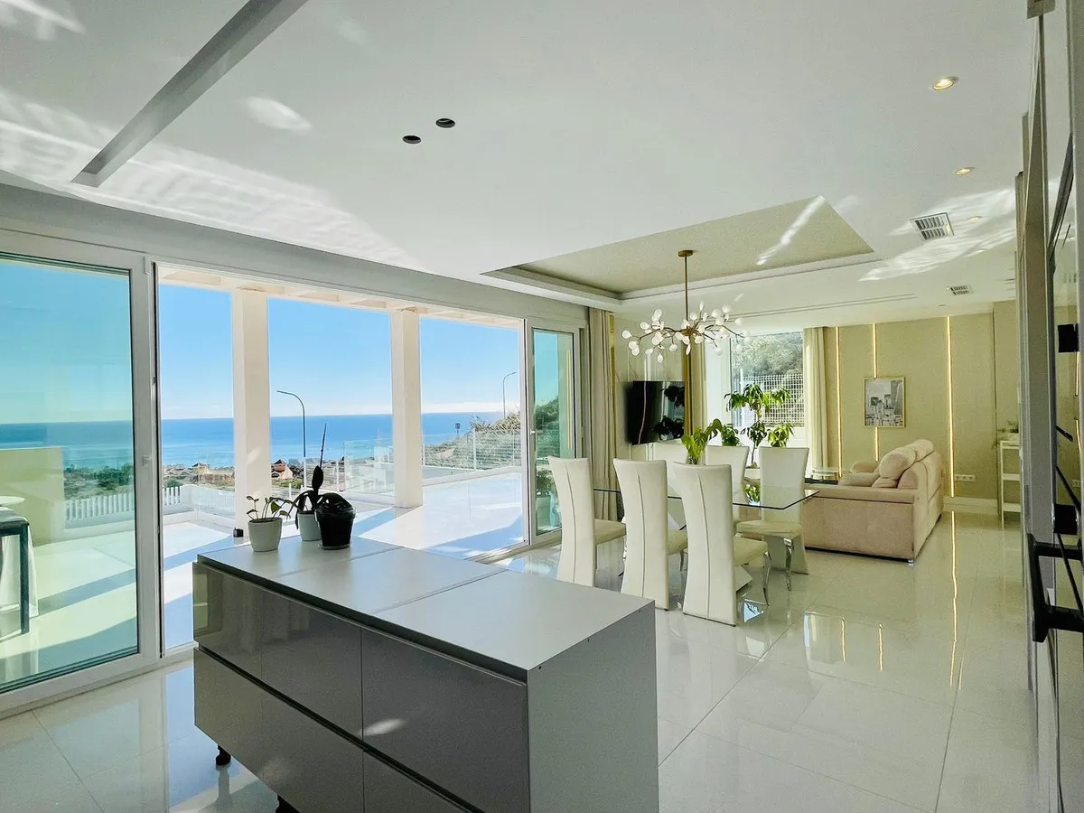 072b60f8-c596-4e73-b531-cba2cdad9f36