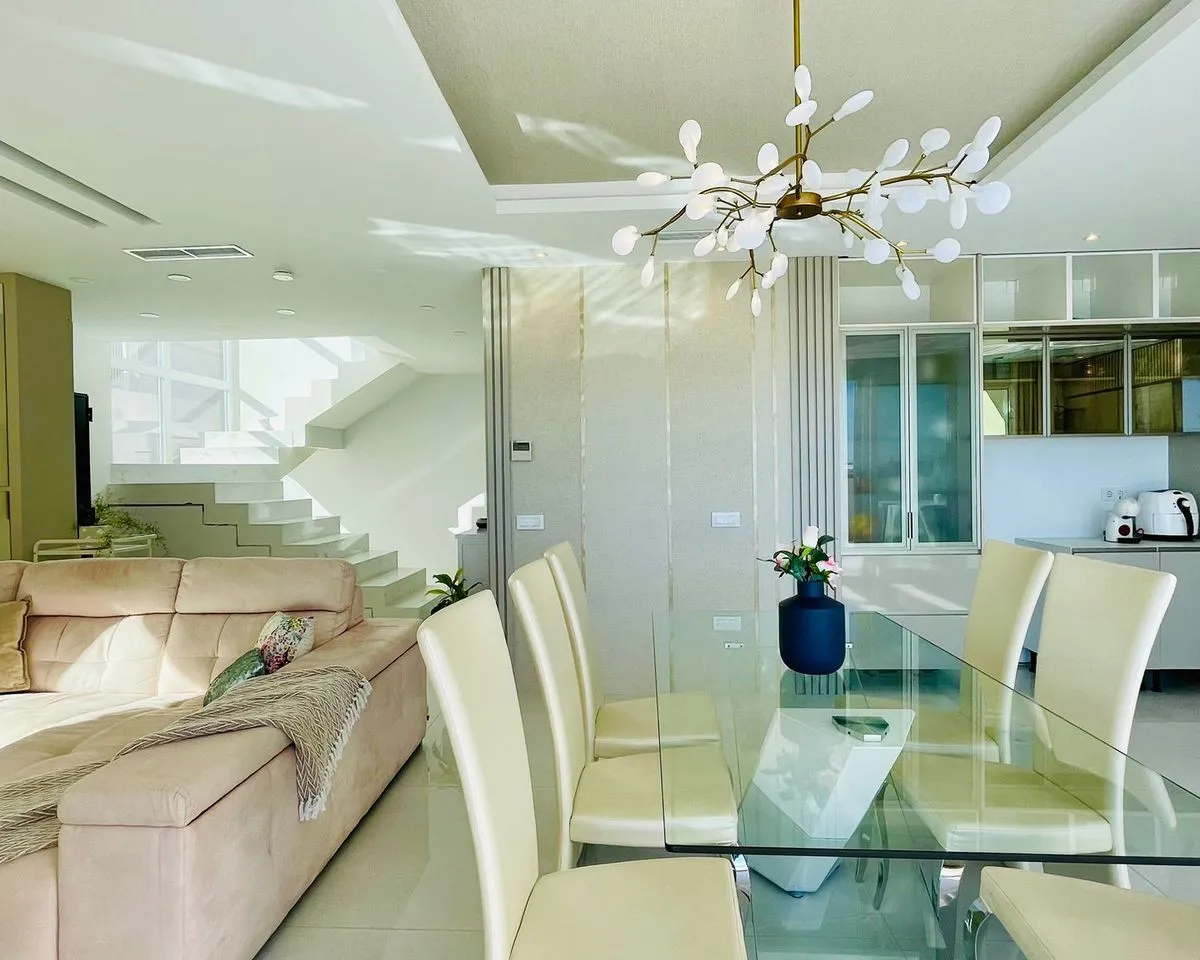 1ec64fdd-a29d-41db-9551-6a38967002ad