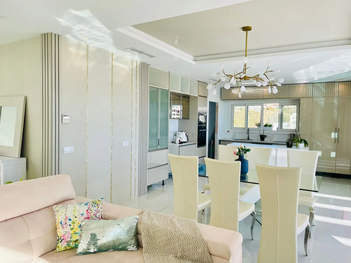 3ef0decd-b814-4886-a7d3-09336218d46f