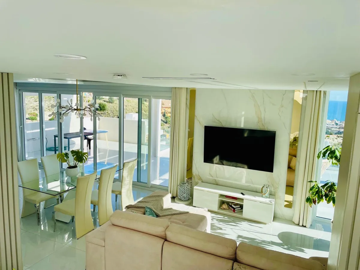 5fb7caff-ceb7-4e6f-8d34-b9e73babbb33