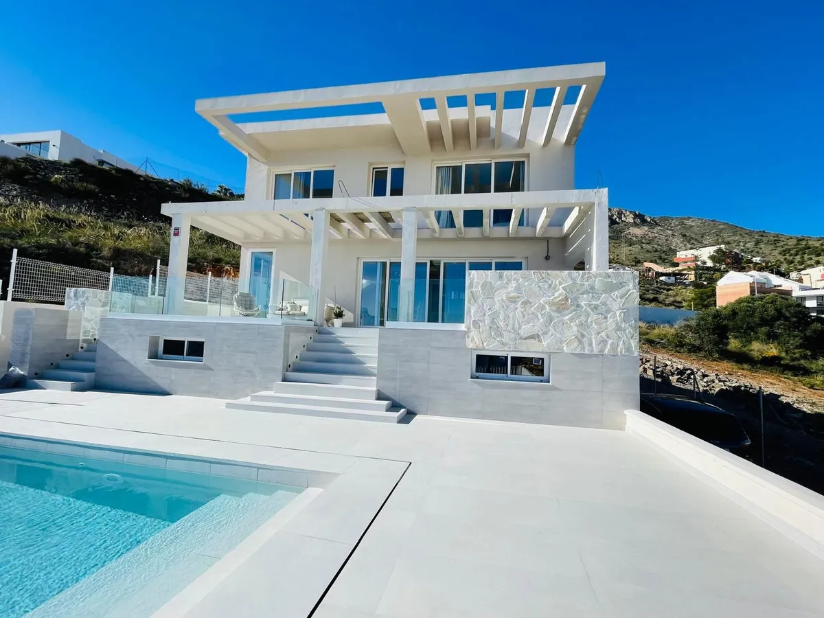 6bb5482f-33f9-476f-bbdf-79375a770e5c