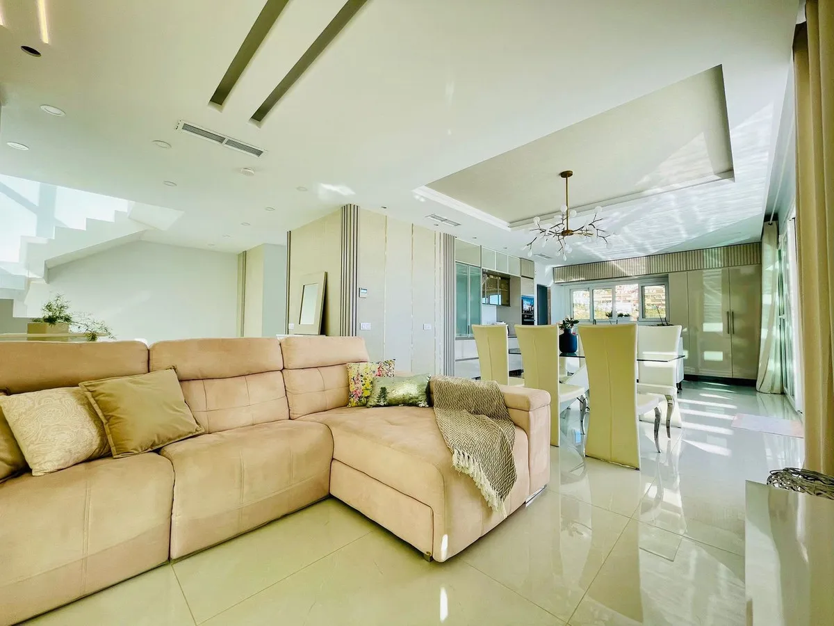 a11a463b-6ffa-4862-8cfb-3d1e2e6a2ce9