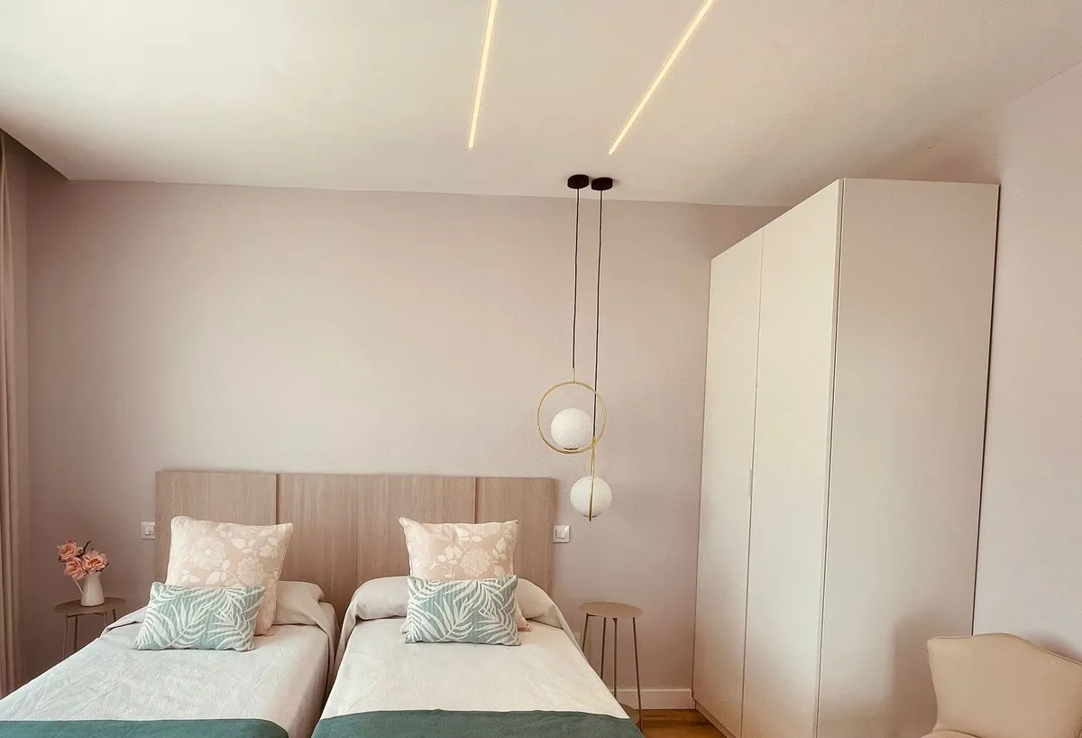 a916f412-2ef4-43af-9dbd-d12df7af8371