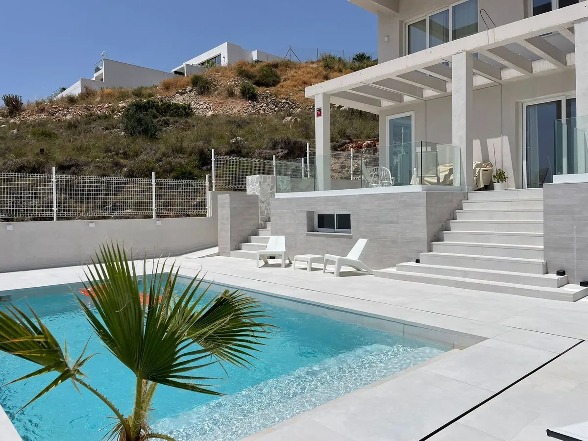 b52f0c96-803f-4e63-8859-912e38f191bd