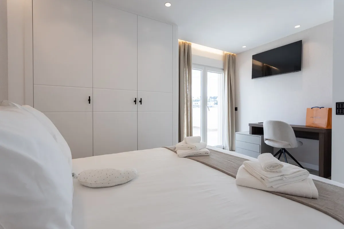 8d375593-c7ae-4553-bb23-ae566bc44d1f