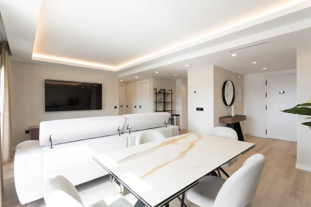 b0392b08-1c75-4c5e-9f21-2e4936e232e6