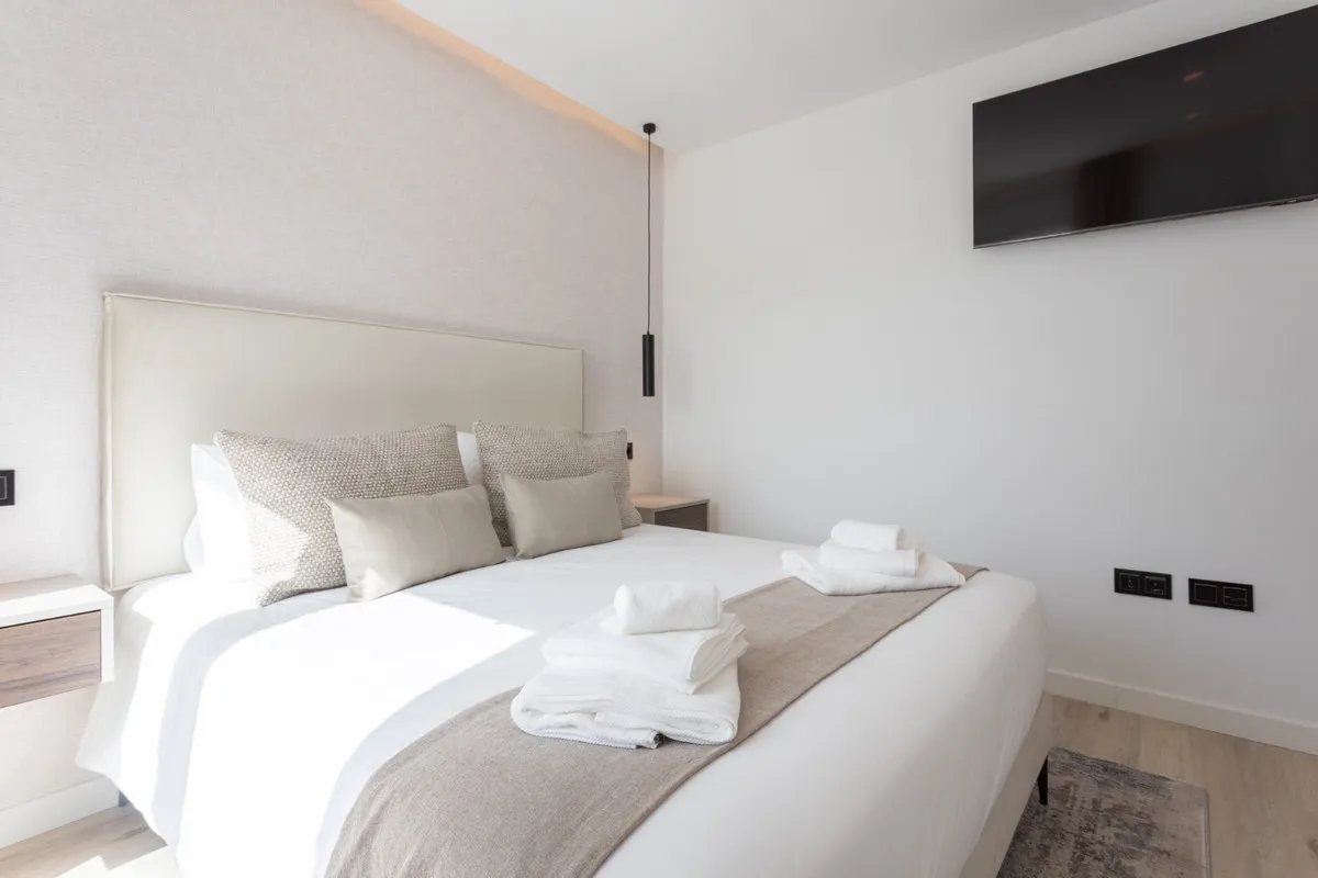 cd345f5b-86f6-46f1-82a1-c9b7c3e32e32