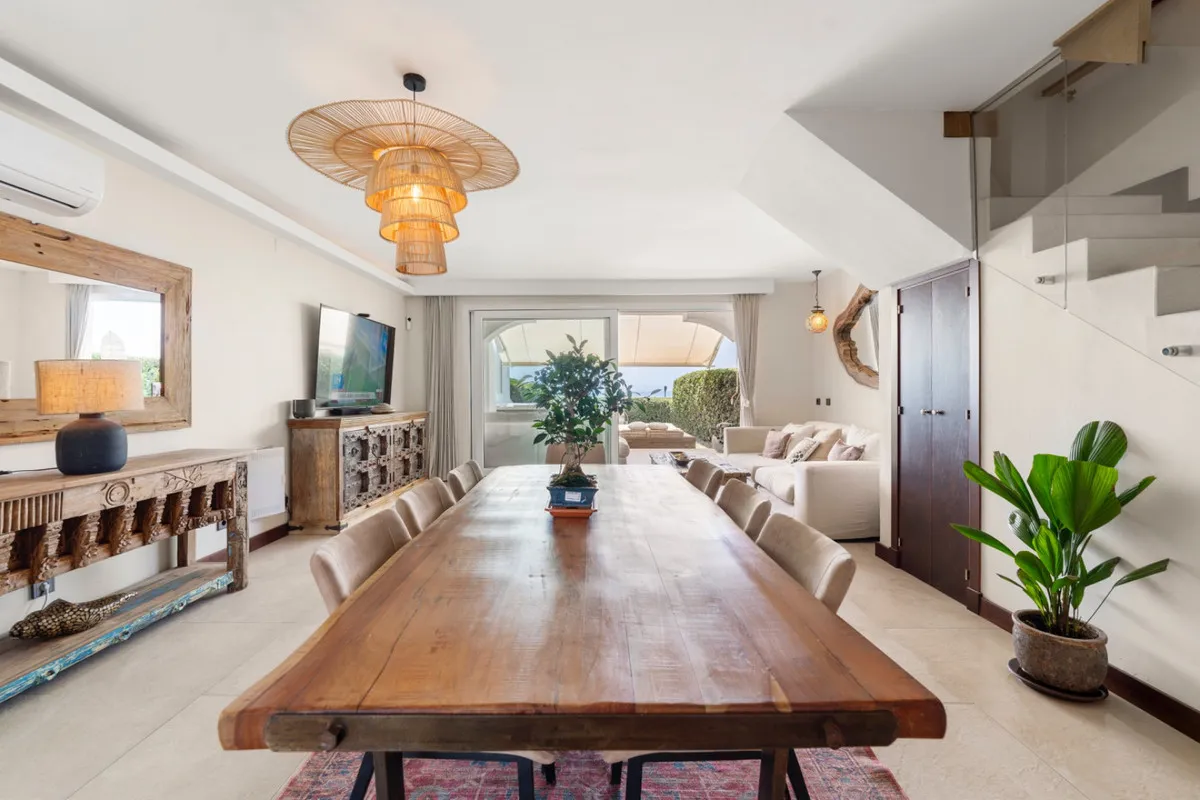 27dd36fe-d3cb-41b5-9860-b2e2f4387a5e