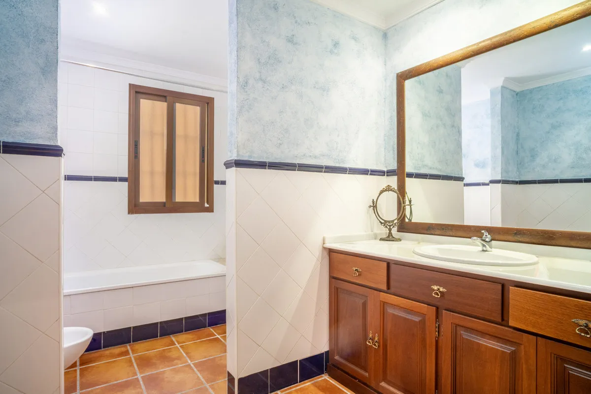 1f0a978f-2b71-451f-8eb3-97ab2127ff28