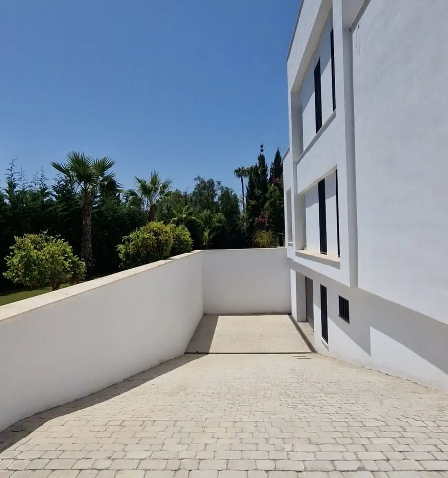 4dbc5f05-ab77-4bcb-98c9-3a26a045eba1