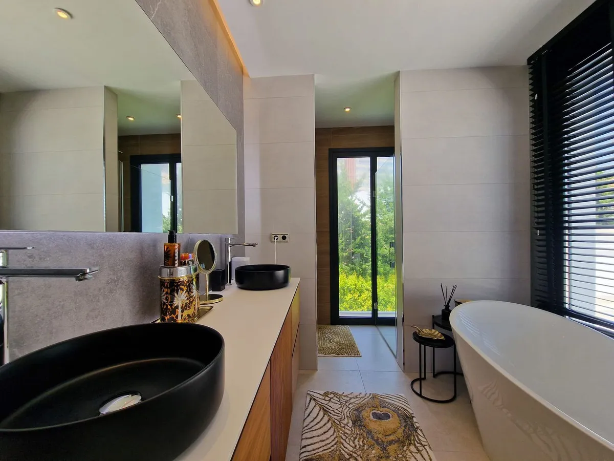 c17ef506-60fb-4998-a360-9ad401924903